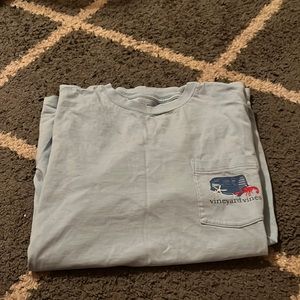 Vineyard vines tee